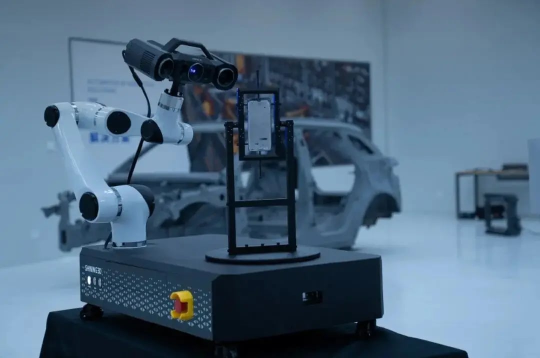 OptimScan Q12 поддерживает интеграцию с автоматизированной системой 3D-инспекции RobotScan