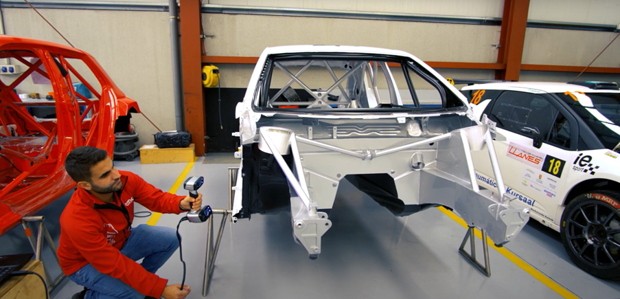 EinScan HX сканировать кузова автомобилей и точки их крепления