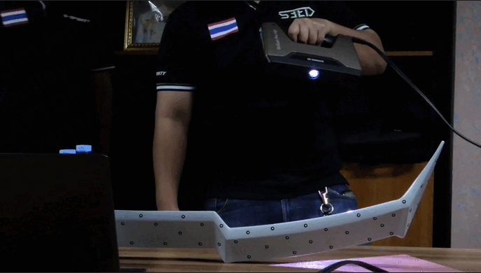 Автомобильная деталь EinScan Pro HD Scan