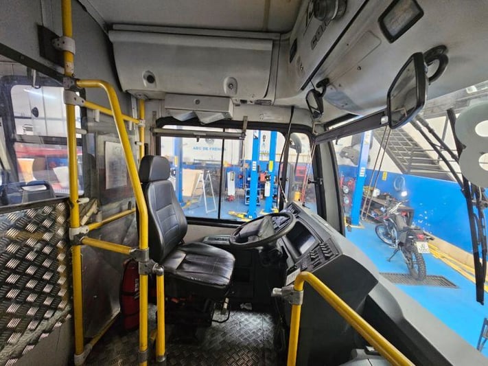 Кабина водителя и перегородка