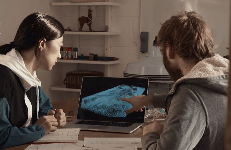 Jiayu-Liu-and-the-technician-are-conducting-fluid-simulation-analysis