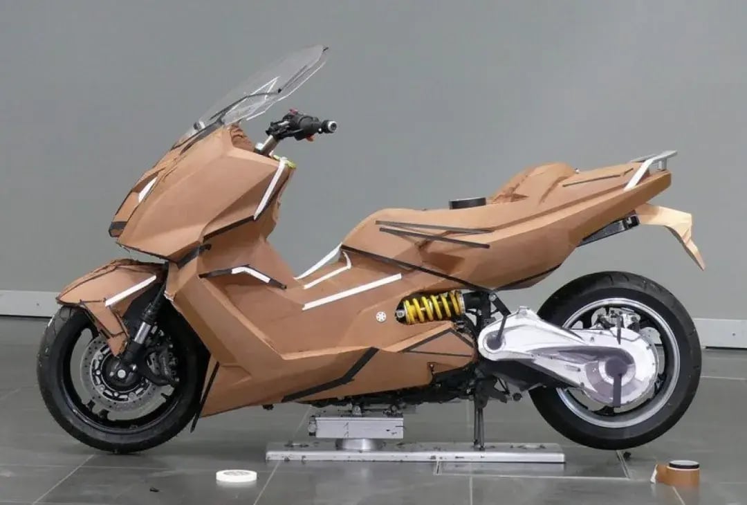 Глиняная модель мотоцикла