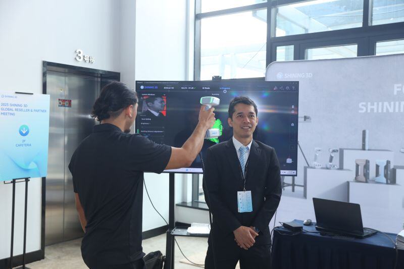 SHINING 3D встреча глобальных дилеров и партнеров в 2023 году-7