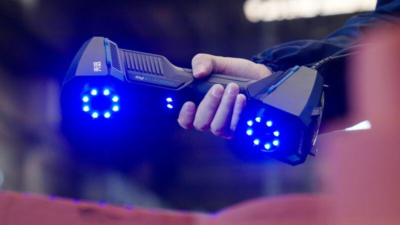 Лазерный 3D-сканер FreeScan UE Pro2 для промышленности и контроля. Лазерный 3D-сканер FreeScan UE Pro2 для промышленности и контроля.