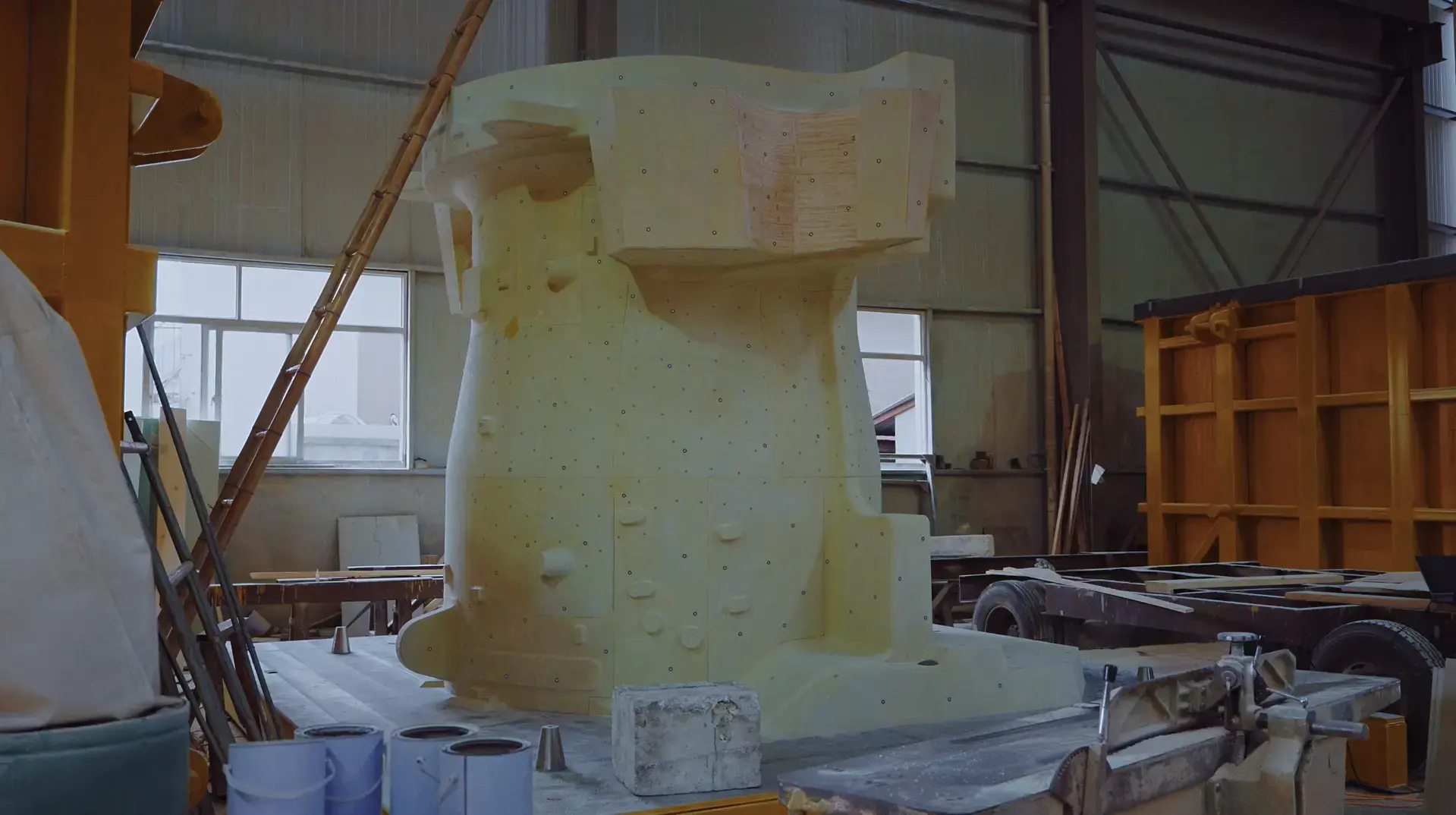 Крупногабаритные пресс-формы на заводе компании «Huifeng Machinery Mould» № 2
